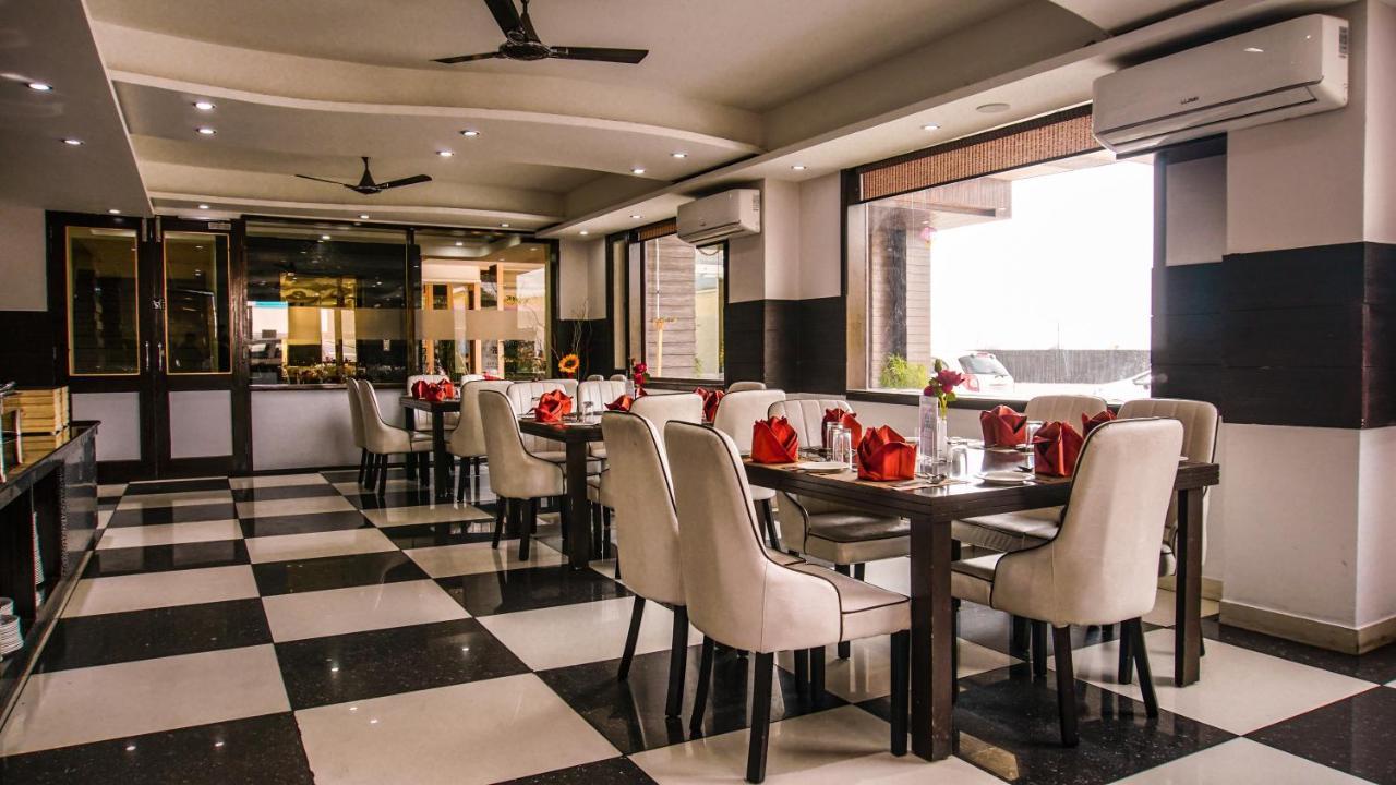 D'Polo Club & Spa Resort Dharamshala Bagian luar foto