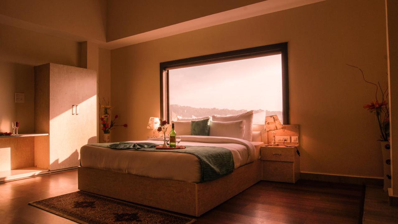D'Polo Club & Spa Resort Dharamshala Bagian luar foto