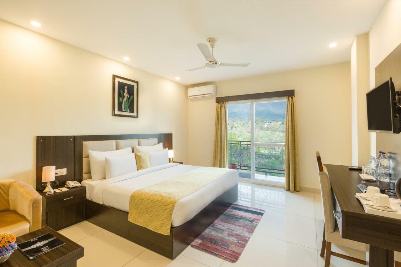 D'Polo Club & Spa Resort Dharamshala Bagian luar foto