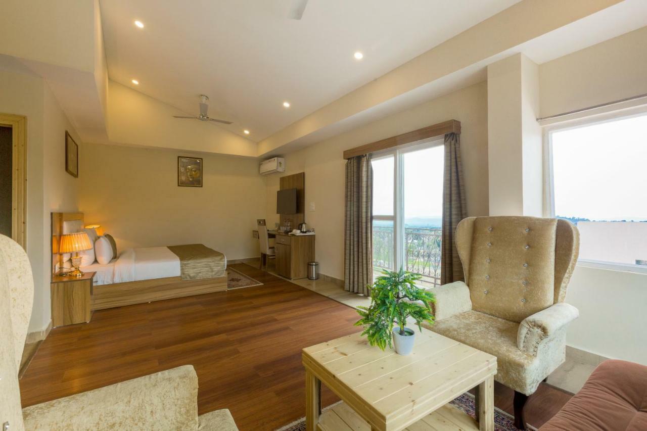 D'Polo Club & Spa Resort Dharamshala Bagian luar foto