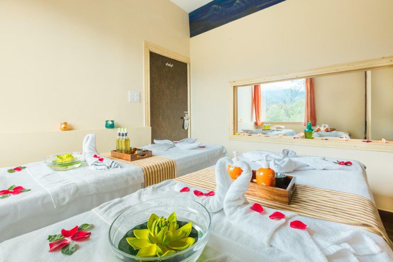 D'Polo Club & Spa Resort Dharamshala Bagian luar foto