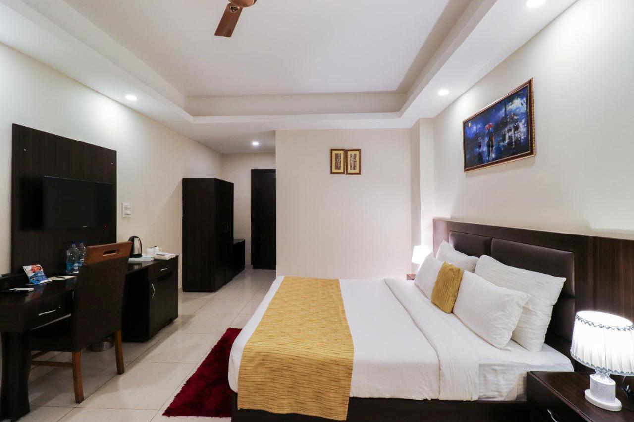 D'Polo Club & Spa Resort Dharamshala Bagian luar foto